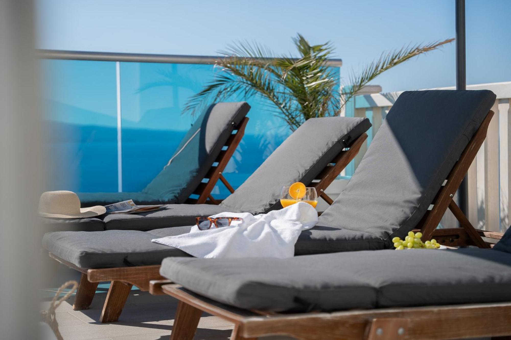 Sunny Hill Apartments With Rooftop Pool 塞莱纳 外观 照片